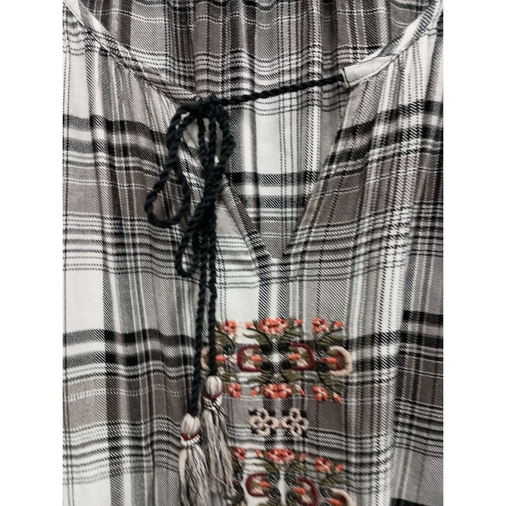 Vintage Emroidered Plaid Peasant Top - Black & White with Orange Accents